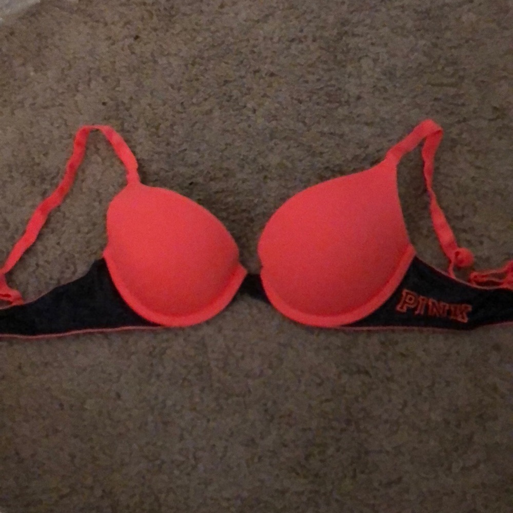 Victoria’s Secret PINK bra